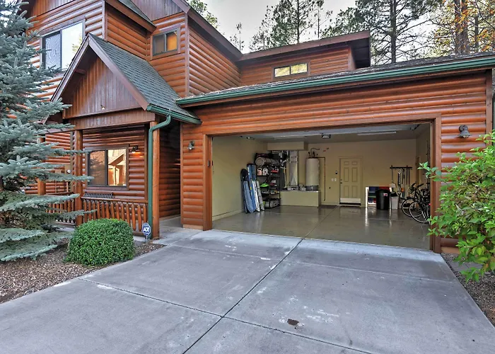 Mountain Retreat W/ Game Room, Patio & Views Holiday home