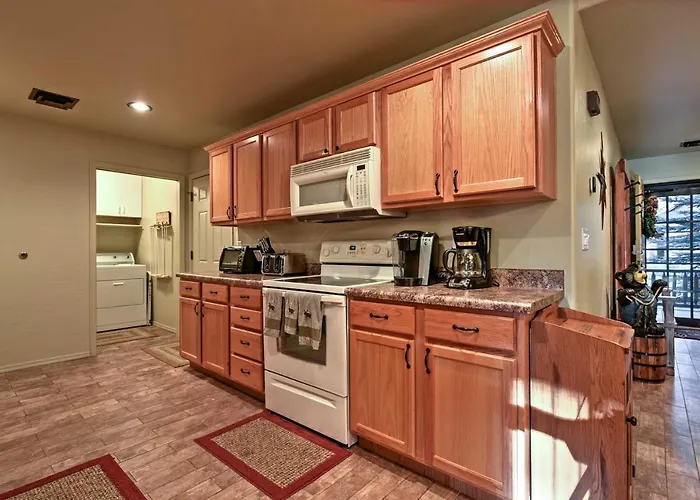 Mountain Retreat W/ Game Room, Patio & Views * Indian Pine