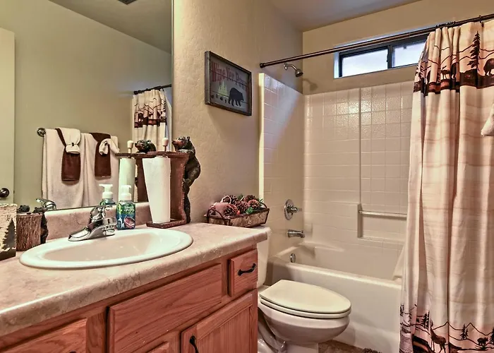Mountain Retreat W/ Game Room, Patio & Views Holiday home